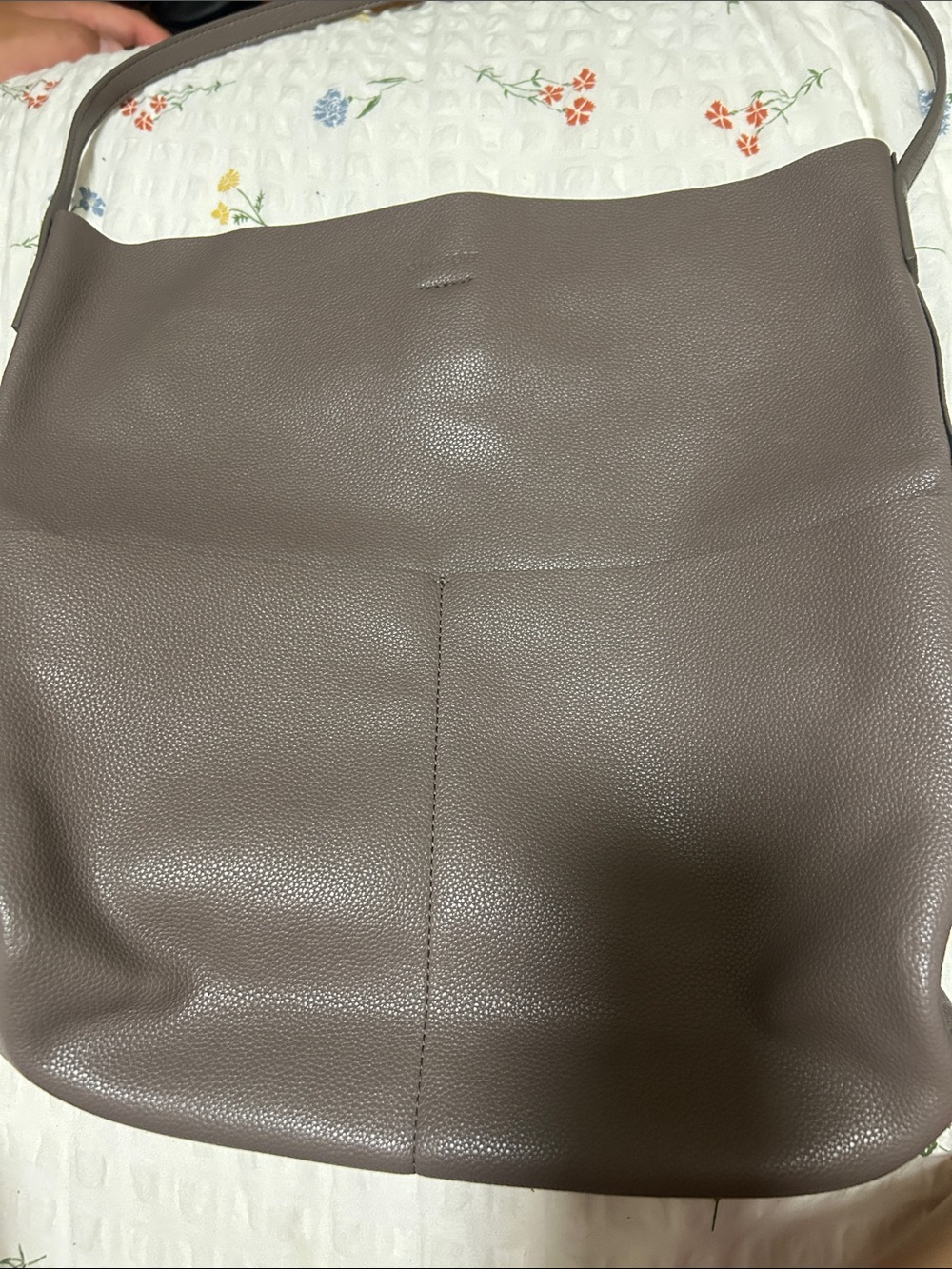 Women’s Minimalist Pebbled Shoulder Bag — Taupe